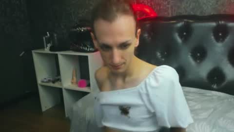 Snapshot of anjella_botton chatting on 07-09-26, 06:45 Angel online show from 07-09-26, 06:45