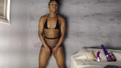 Hello My name is NaiaraPv is OPEN online show from 03-04-25, 07:01