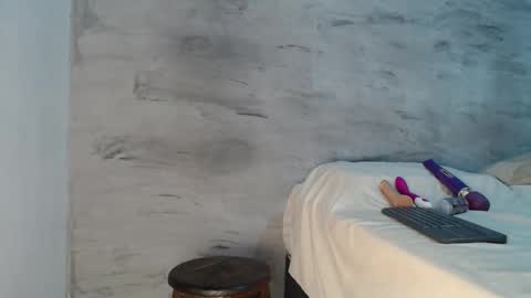 Hello My name is NaiaraPv is OPEN online show from 03-05-25, 10:10