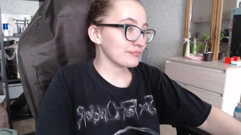 Snapshot of ankey_rayah chatting on 12-03-24, 05:31 Nameless online show from 12-03-24, 05:31