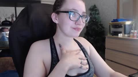 Snapshot of ankey_rayah chatting on 02-11-25, 04:24 Nameless online show from 02-11-25, 04:24