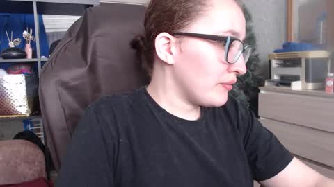 Snapshot of ankey_rayah chatting on 02-16-25, 04:20 Nameless online show from 02-16-25, 04:20