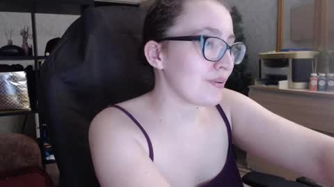 Snapshot of ankey_rayah chatting on 02-20-25, 06:13 Nameless online show from 02-20-25, 06:13