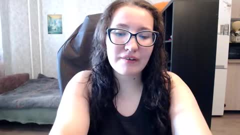 Snapshot of ankey_rayah chatting on 09-11-25, 04:23 Nameless online show from 09-11-25, 04:23