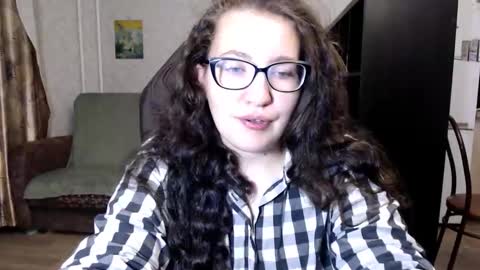 Snapshot of ankey_rayah chatting on 09-18-25, 10:01 Nameless online show from 09-18-25, 10:01