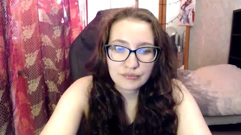 Snapshot of ankey_rayah chatting on 05-08-26, 12:54 Nameless online show from 05-08-26, 12:54