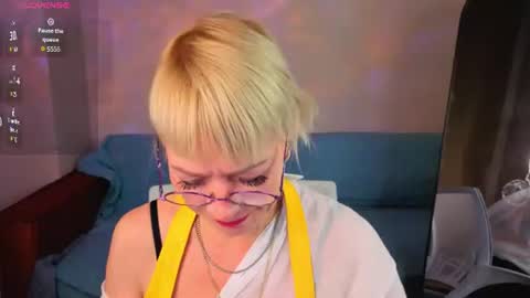 Snapshot of ann_annise chatting on 06-20-26, 04:21 ann_annise online show from 06-20-26, 04:21
