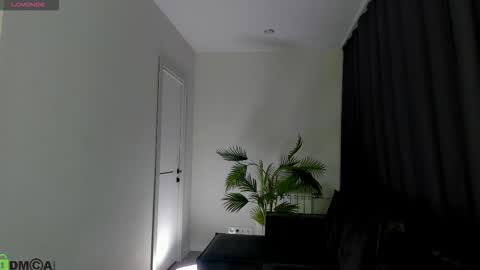 Snapshot of ann_garcia chatting on 02-25-26, 01:15 ann online show from 02-25-26, 01:15