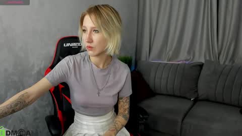 Snapshot of ann_garcia chatting on 03-01-26, 01:07 ann online show from 03-01-26, 01:07