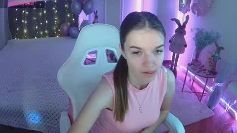 ann_woood online show from 03-18-26, 07:11
