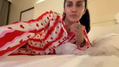 Snapshot of anna___25 chatting on 05-23-26, 07:18 Anna online show from 05-23-26, 07:18