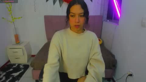 Snapshot of anna_moon18 chatting on 10-17-25, 04:48 ANNA online show from 10-17-25, 04:48