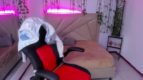 ANNA online show from 02-15-26, 04:53