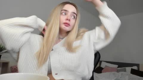 Anna online show from 12-19-24, 04:57