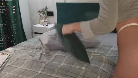 Anna online show from 12-21-25, 01:57