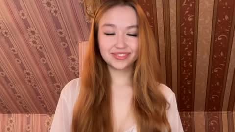 Snapshot of anna_raspberry chatting on 05-03-26, 04:35 Anne online show from 05-03-26, 04:35