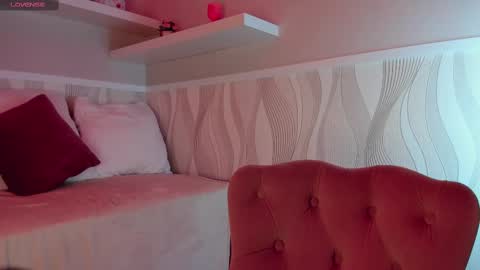 Anna online show from 03-10-25, 01:01