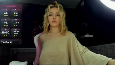 Anna online show from 09-25-25, 01:42