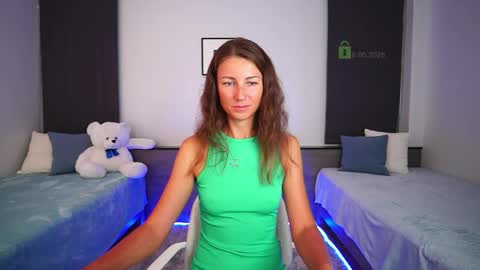 Snapshot of anna_shine_ chatting on 05-16-26, 10:36 Anna Shine online show from 05-16-26, 10:36