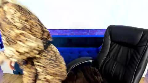 anna_snow9 online show from 09-10-25, 06:41