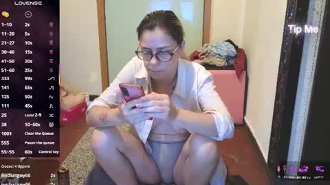 Snapshot of anna_squirt69 chatting on 07-18-26, 09:18 Anna online show from 07-18-26, 09:18
