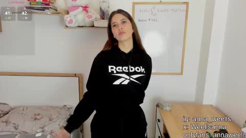  Anna Weells  online show from 02-14-26, 08:49