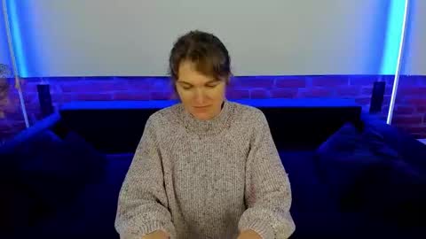 Snapshot of annabel_xxx chatting on 10-14-25, 04:24 Annabel online show from 10-14-25, 04:24