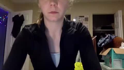Snapshot of annabellemonroe69 chatting on 11-24-25, 12:38 annabellemonroe69 online show from 11-24-25, 12:38