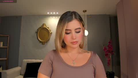 Anna Brooks  online show from 04-10-26, 06:34