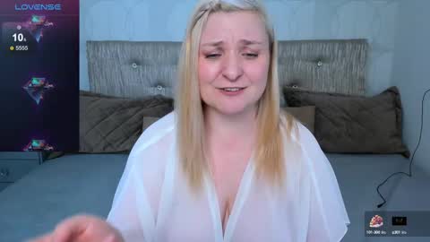 Snapshot of annacherri chatting on 02-28-25, 09:15 AnnaCherri online show from 02-28-25, 09:15