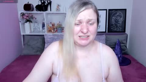 Snapshot of annacherri chatting on 10-29-25, 03:53 AnnaCherri online show from 10-29-25, 03:53