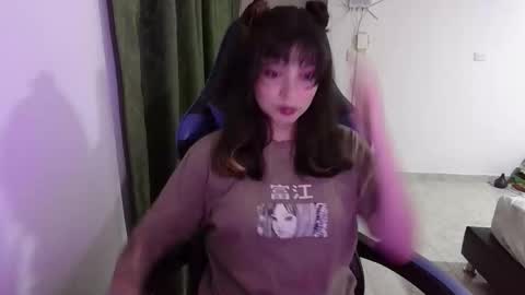 Snapshot of annacrow chatting on 10-09-25, 01:58 Anna online show from 10-09-25, 01:58