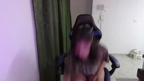 Snapshot of annacrow chatting on 10-11-25, 02:55 Anna online show from 10-11-25, 02:55