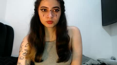Snapshot of annacrow chatting on 05-08-26, 02:17 Anna online show from 05-08-26, 02:17