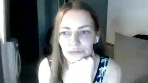 Snapshot of annadiamond1 chatting on 07-12-26, 08:55 annadiamond1 online show from 07-12-26, 08:55