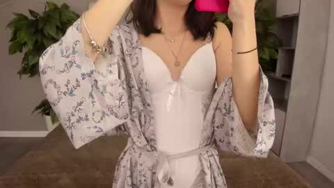 Snapshot of annaelys chatting on 02-19-25, 10:09 Anna online show from 02-19-25, 10:09