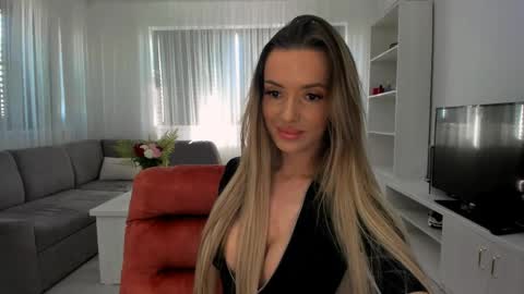 annaise  online show from 04-08-26, 08:14