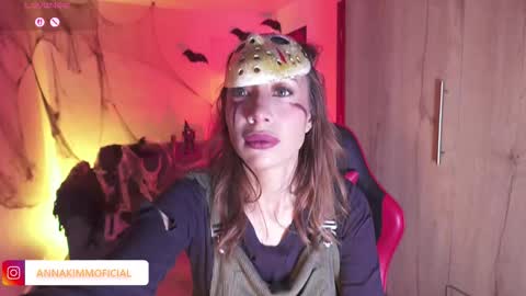 Snapshot of annakimm1 chatting on 10-31-25, 12:00 Anna online show from 10-31-25, 12:00