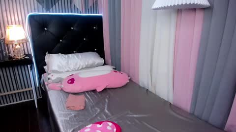 AshyElliston online show from 01-29-25, 12:35