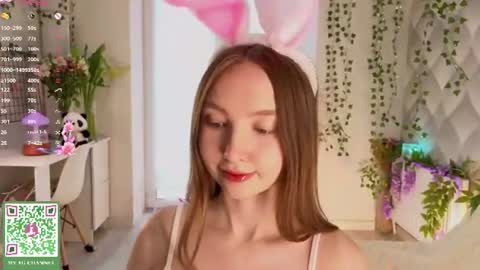 Snapshot of annamarie_foryou chatting on 07-15-26, 10:31 Holly Molly Im Polly online show from 07-15-26, 10:31