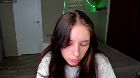Snapshot of annaoddy chatting on 06-24-26, 01:26 Anna online show from 06-24-26, 01:26