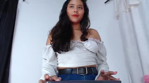 Anna online show from 03-11-25, 08:42