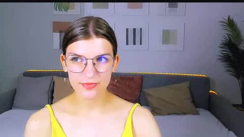 Snapshot of annathorne chatting on 06-01-26, 08:27 Im Anna online show from 06-01-26, 08:27