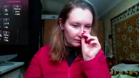 Snapshot of annaxlovers chatting on 02-19-25, 12:33 AnnaXLovers online show from 02-19-25, 12:33