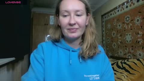 Snapshot of annaxlovers chatting on 10-14-25, 02:18 AnnaXLovers online show from 10-14-25, 02:18