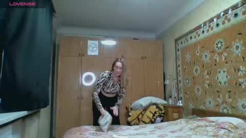 Snapshot of annaxlovers chatting on 10-29-25, 02:30 AnnaXLovers online show from 10-29-25, 02:30