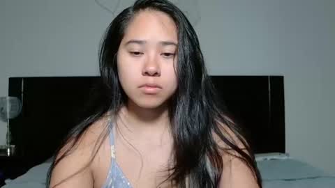 Snapshot of annaxnasty chatting on 07-17-26, 02:40 Anna online show from 07-17-26, 02:40