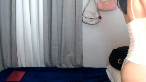 Snapshot of anne_chanelx chatting on 07-17-26, 09:27 anne_chanelx online show from 07-17-26, 09:27