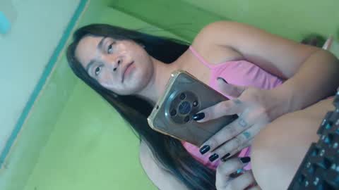 Snapshot of anne_hotaway chatting on 06-14-26, 06:59 anne_hotaway online show from 06-14-26, 06:59
