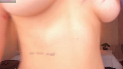 Snapshot of anne_mallow chatting on 01-29-25, 03:54 Ann online show from 01-29-25, 03:54